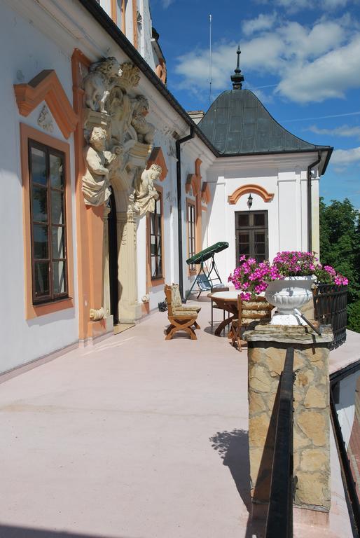 Palac W Czyzowie Szlacheckim Czyzow Szlachecki Dış mekan fotoğraf
