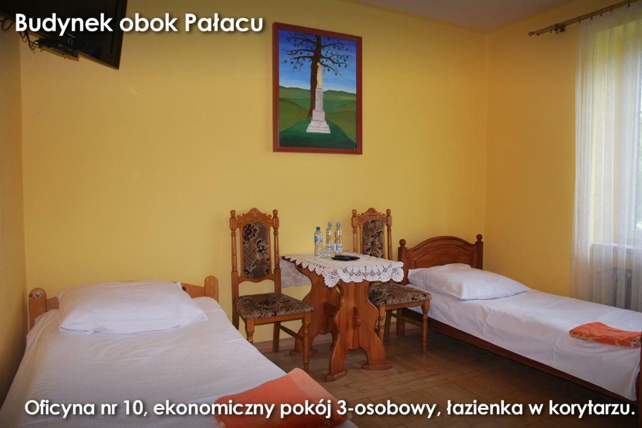 Palac W Czyzowie Szlacheckim Czyzow Szlachecki Oda fotoğraf