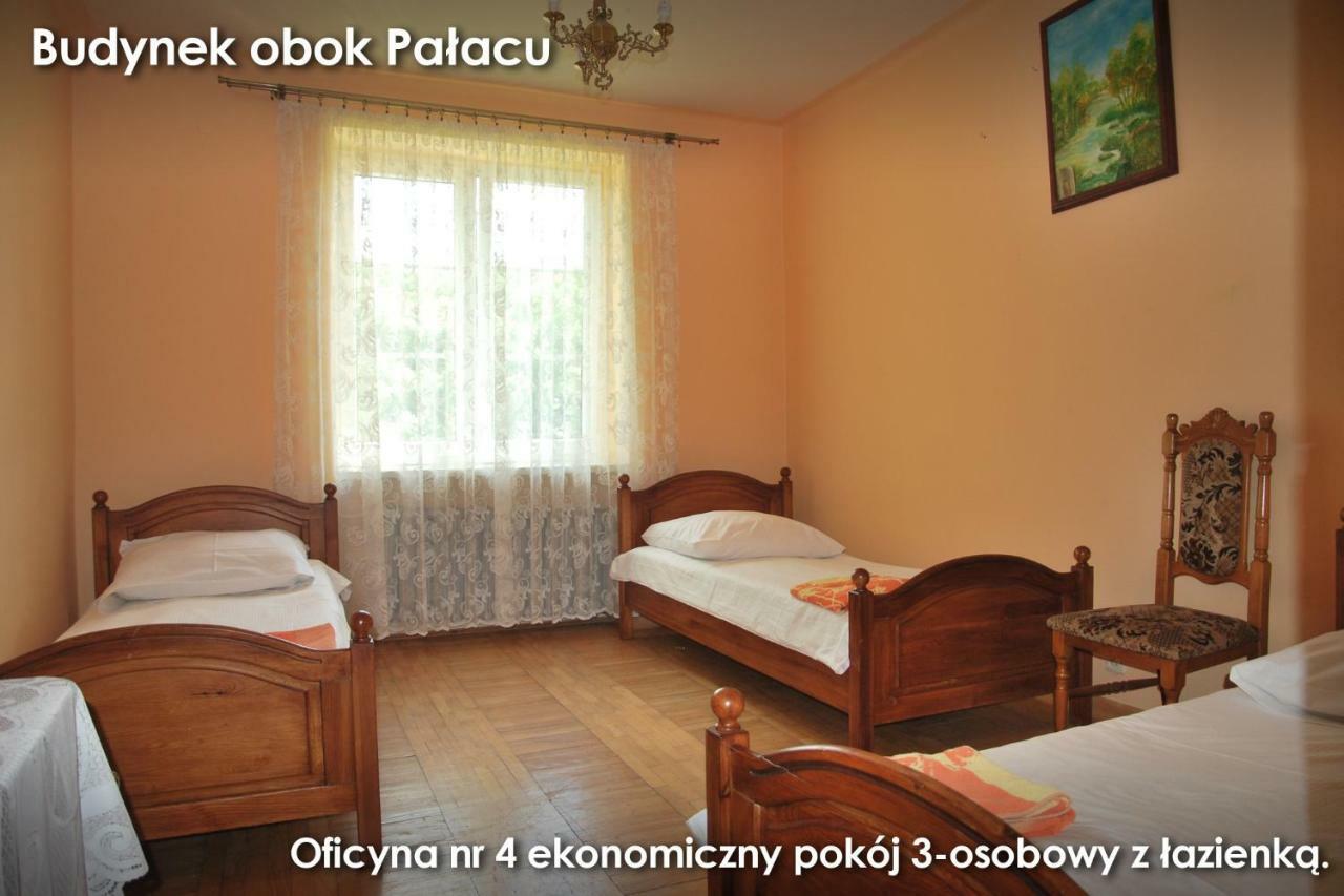 Palac W Czyzowie Szlacheckim Czyzow Szlachecki Oda fotoğraf